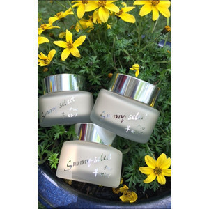 PURE ESSENCE VC28 - シンプルケアのサニーセレクト！<br